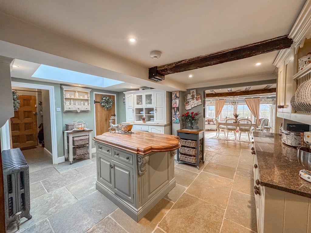 Property photo 3 of 54 Img_1080