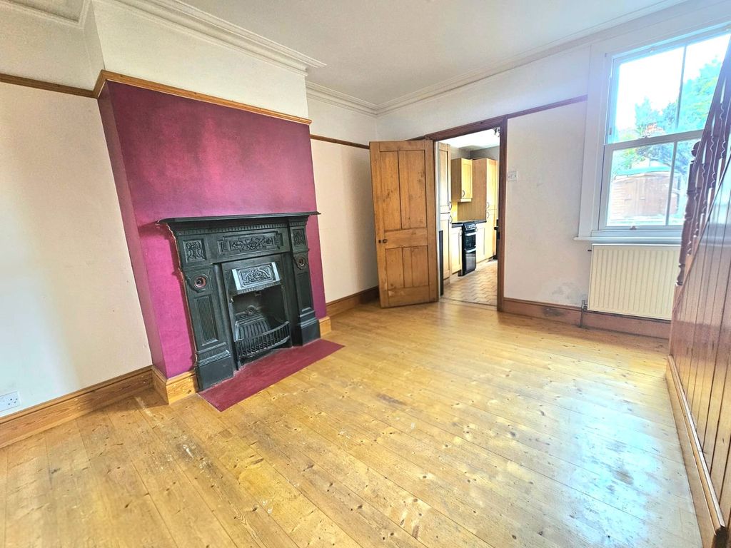 Property photo 3 of 11 Picture No. 02