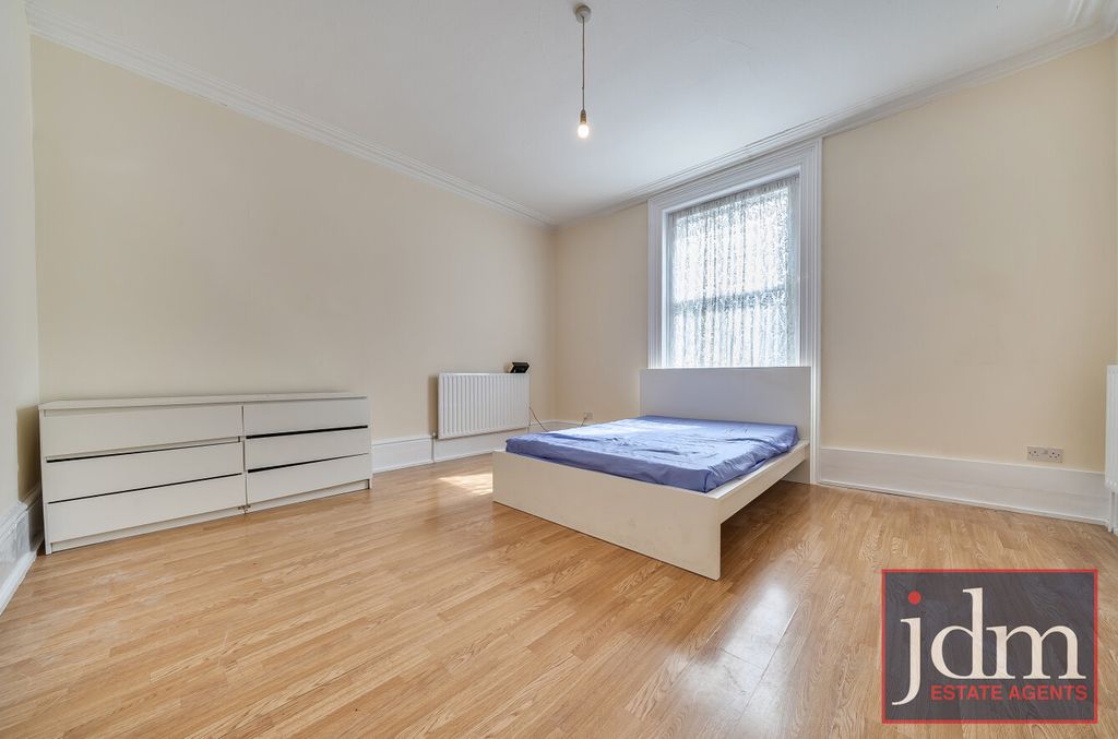 Property photo 2 of 8 5d51F838-19Da-4A8...