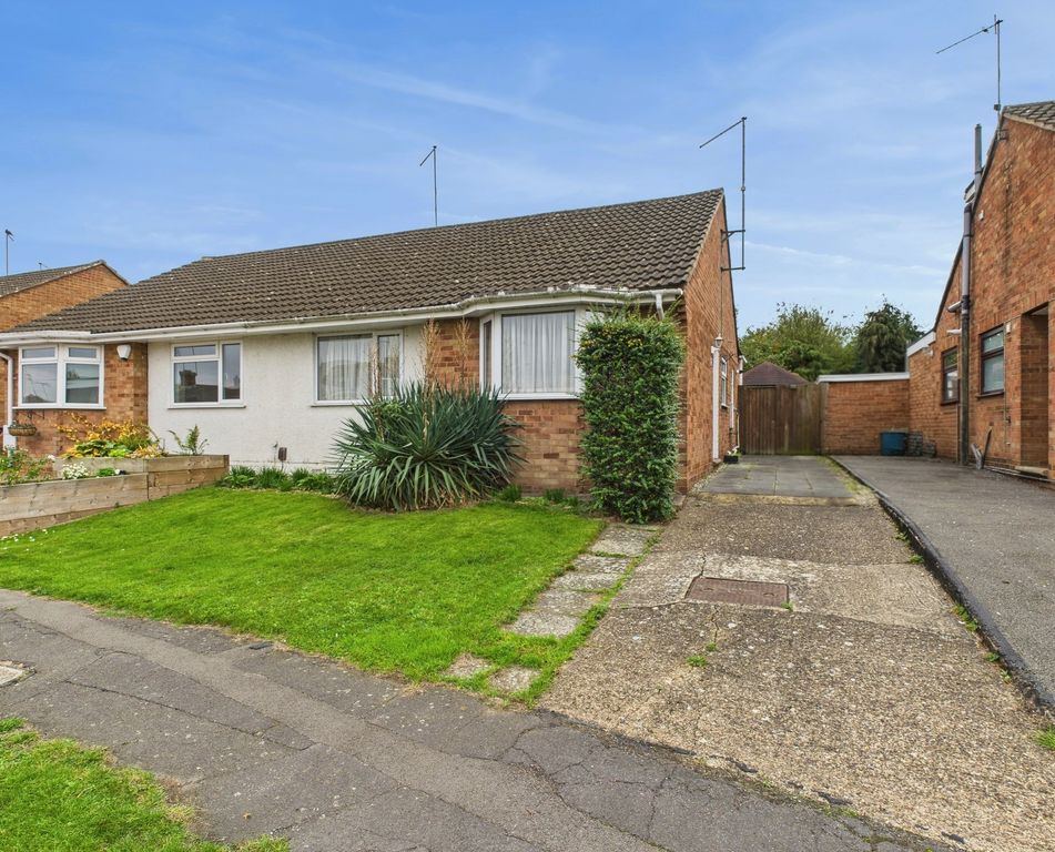 Property photo 1 of 12 Photo 5