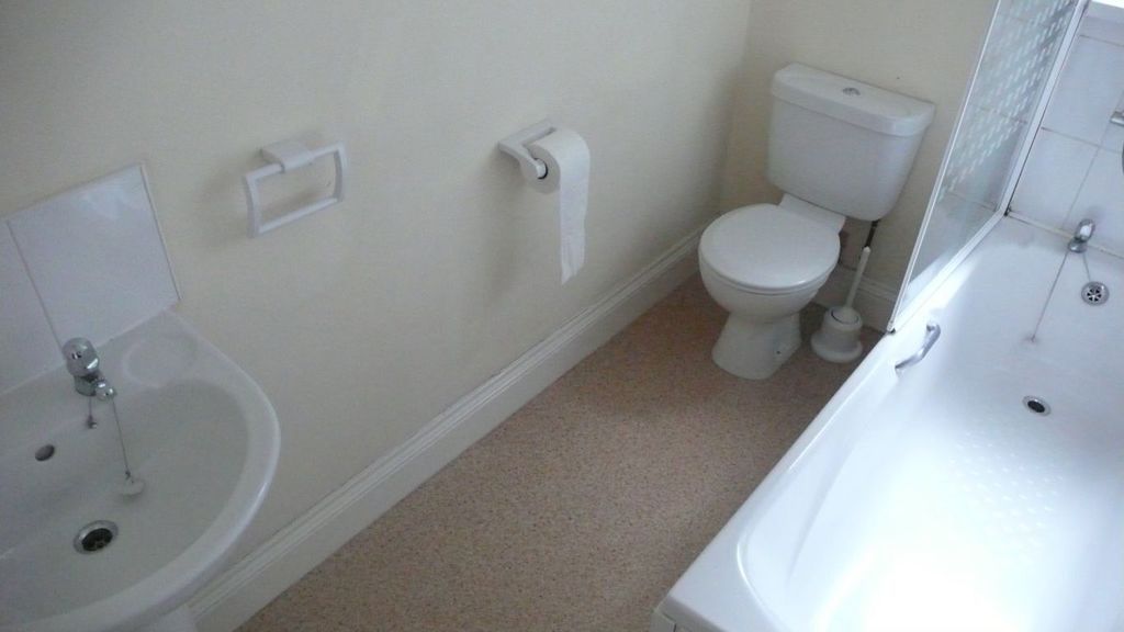 Property photo 2 of 3