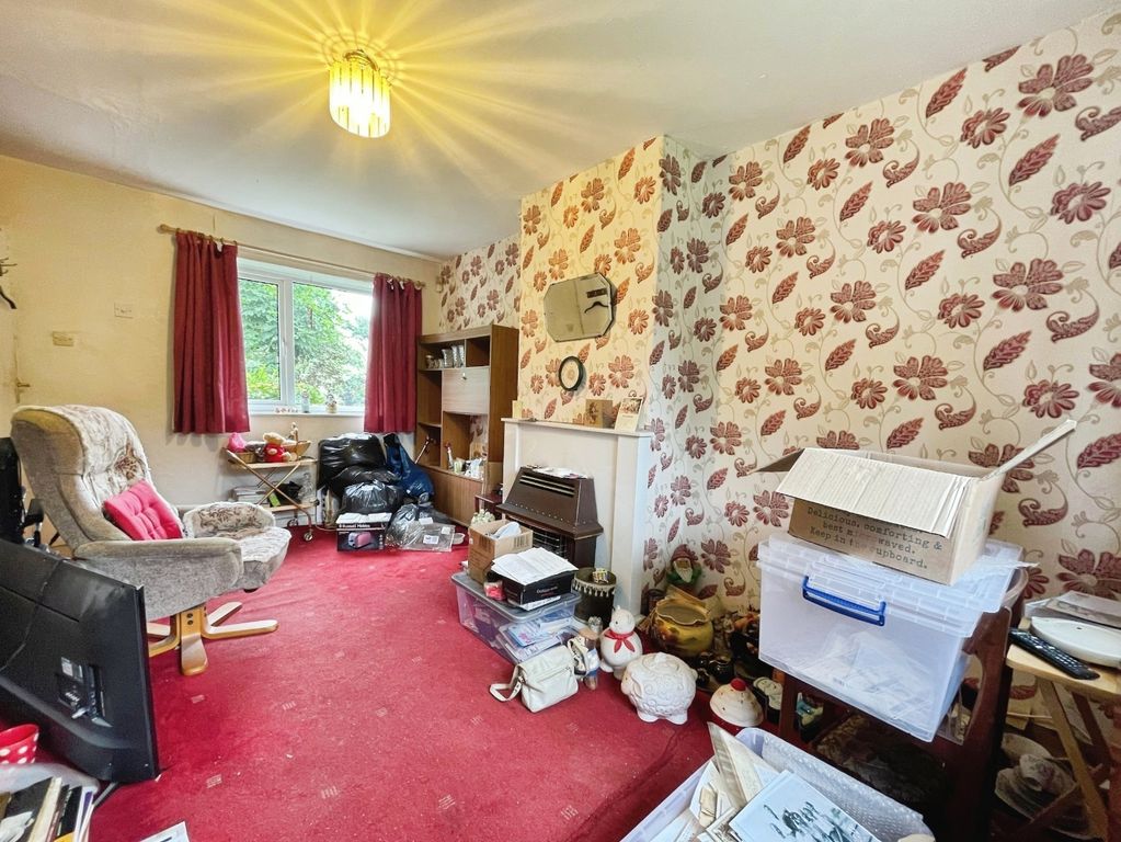 Property photo 3 of 14 Living Room