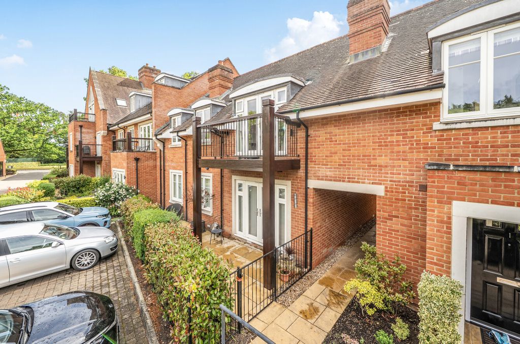 Property photo 2 of 18 1468450-1-6A1F53F...