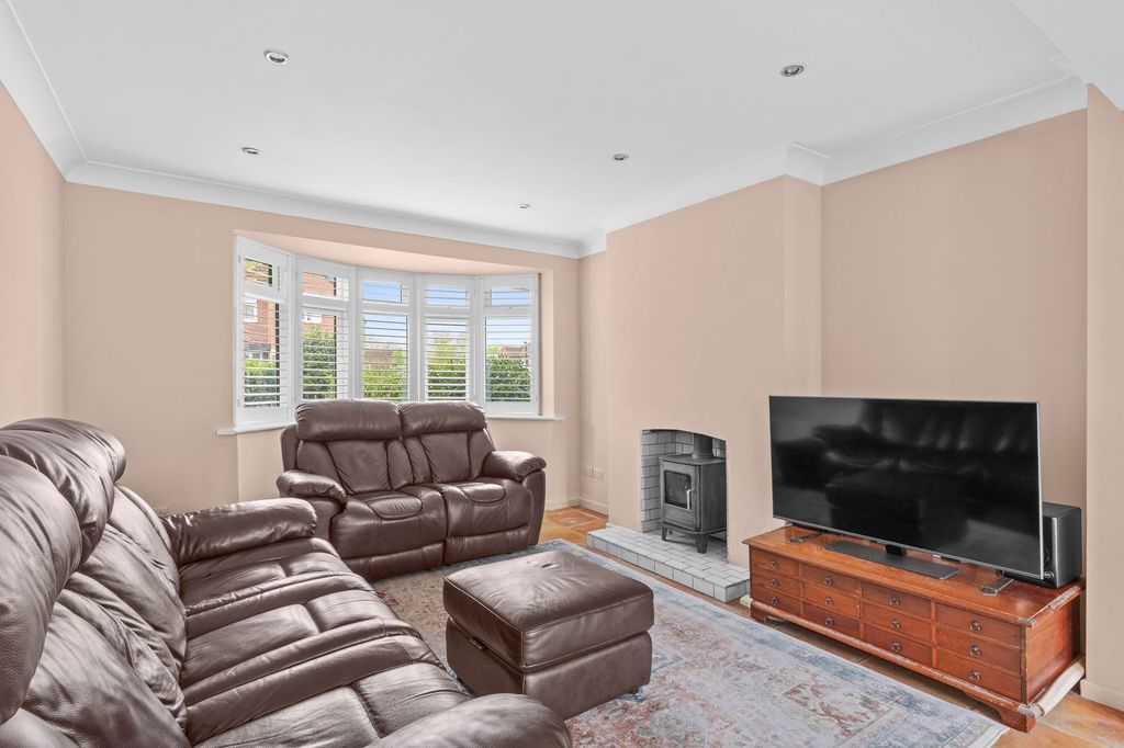 Property photo 3 of 10 Living Room