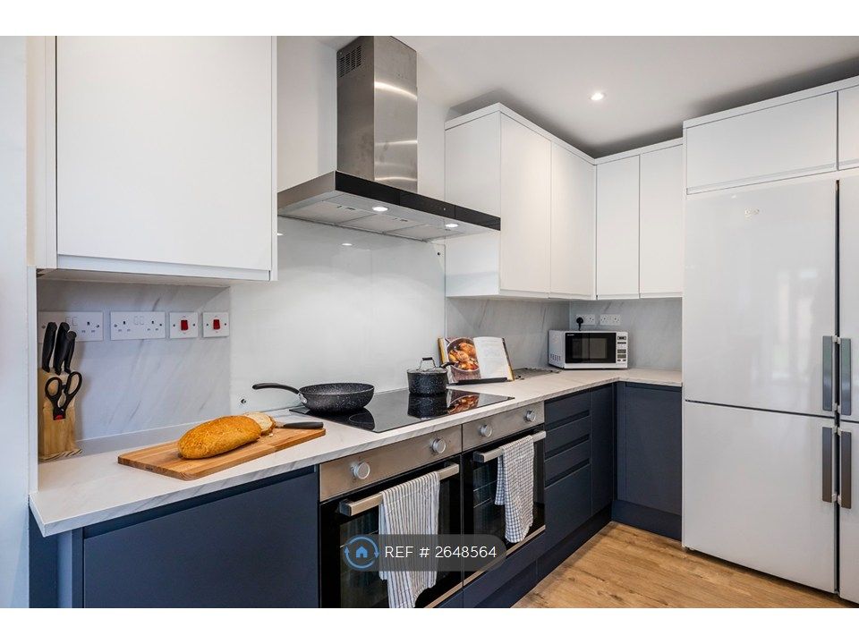 Property photo 3 of 7 Fabulous Kitchen