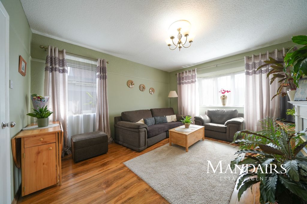 Property photo 3 of 27