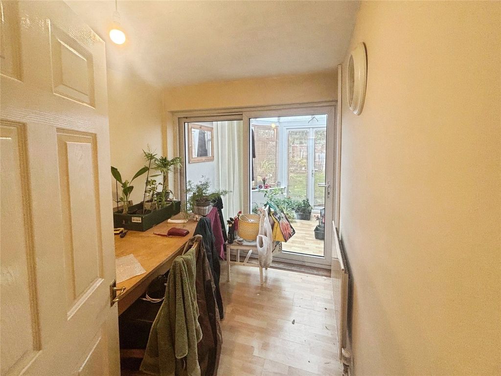 Property photo 3 of 10 Dining Room