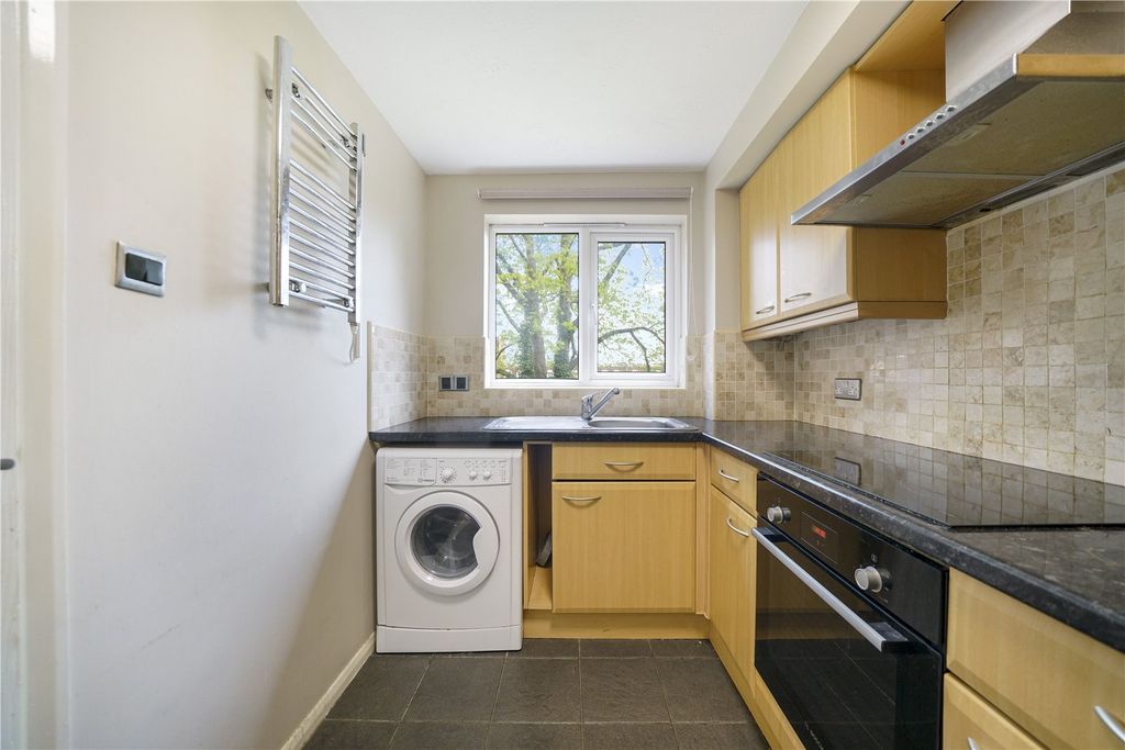 Property photo 3 of 14 Picture No. 02
