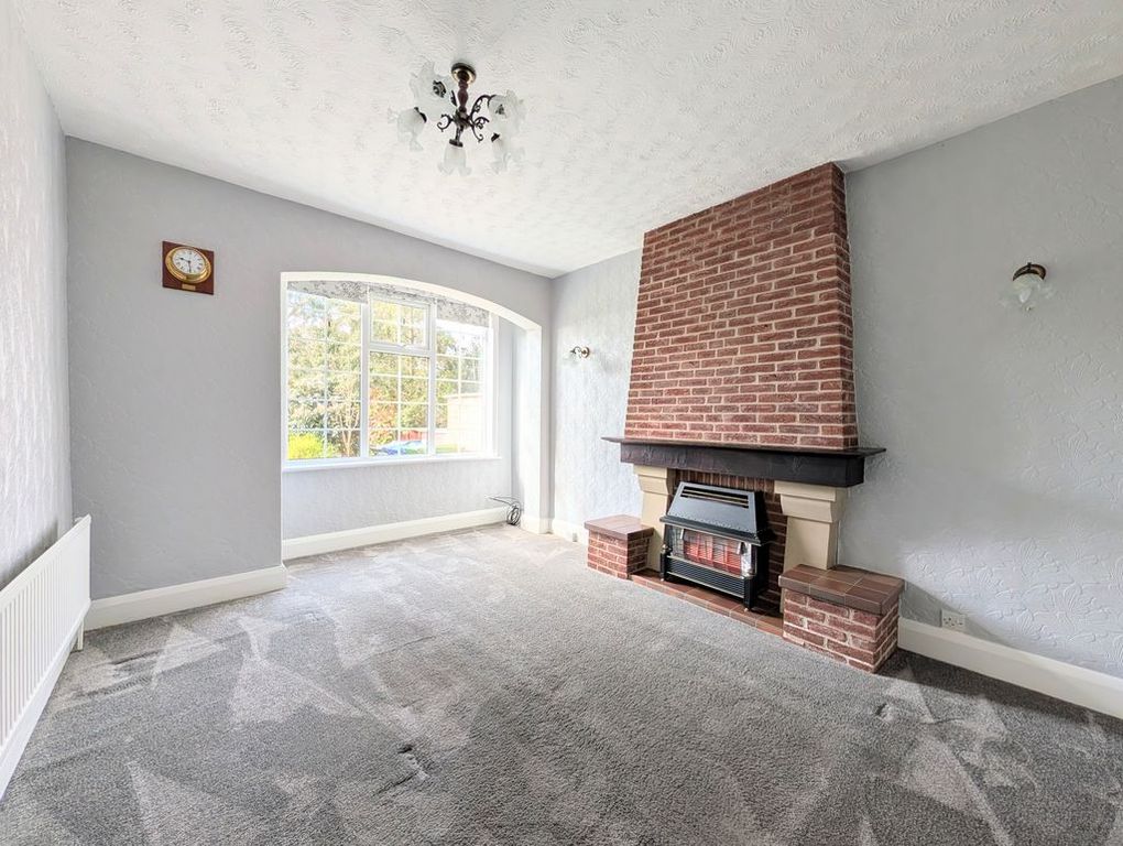 Property photo 3 of 21 Dining Room