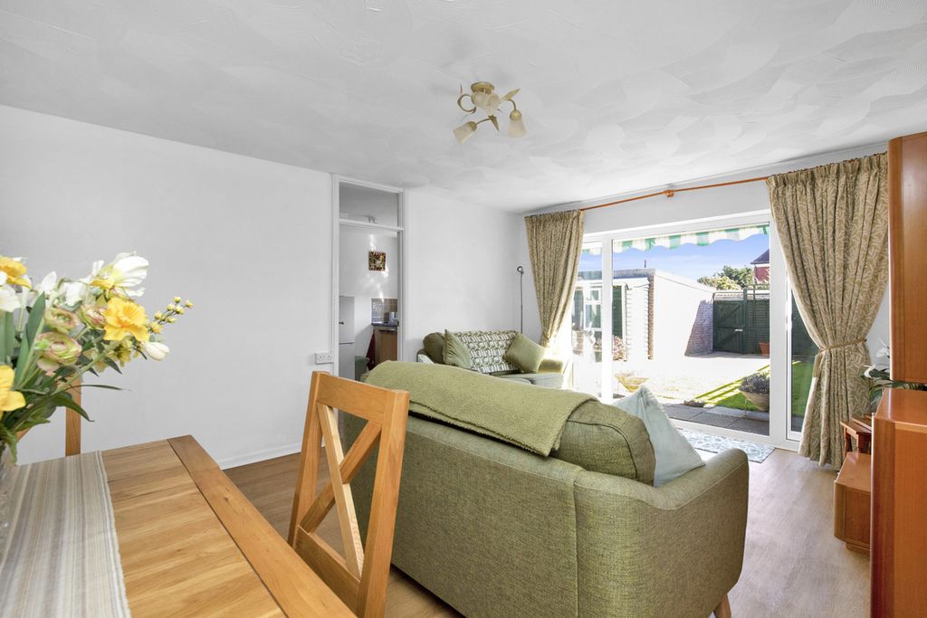 Property photo 2 of 19