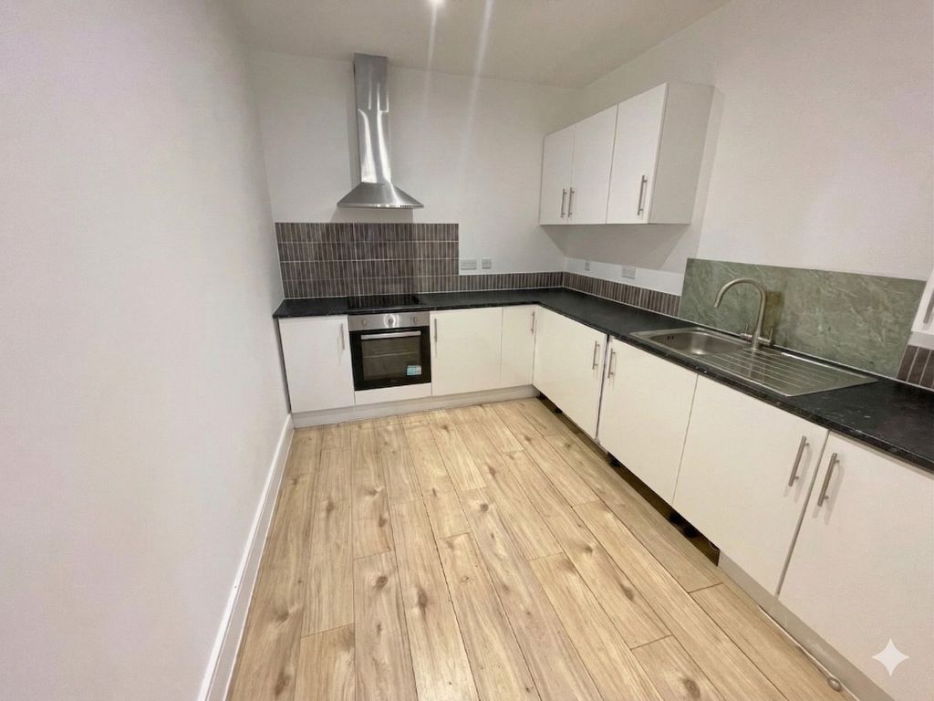 Property photo 3 of 6 5025632