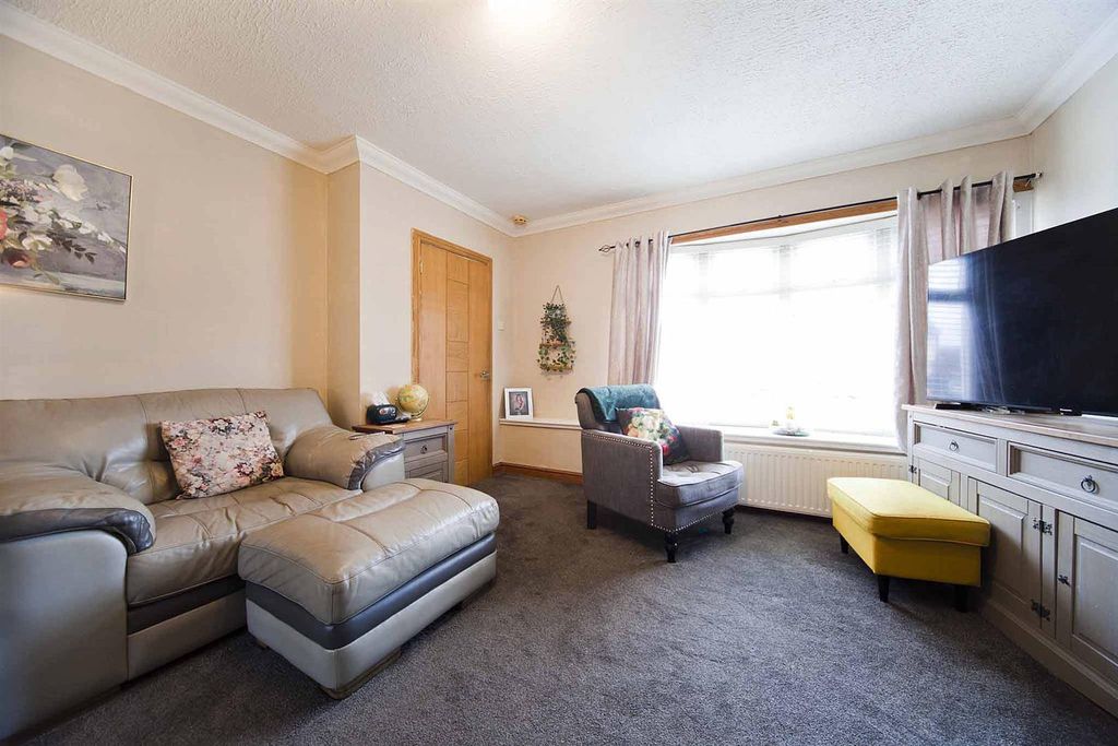 Property photo 3 of 21