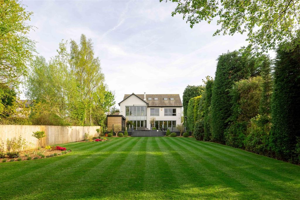 Property photo 3 of 23 00014.Jpg