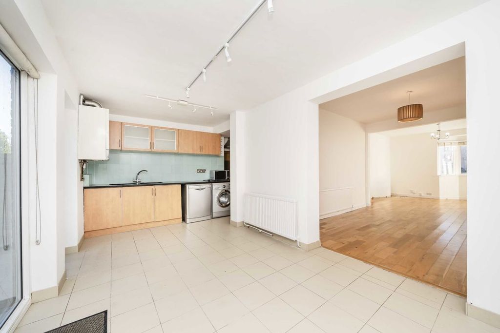 Property photo 3 of 9