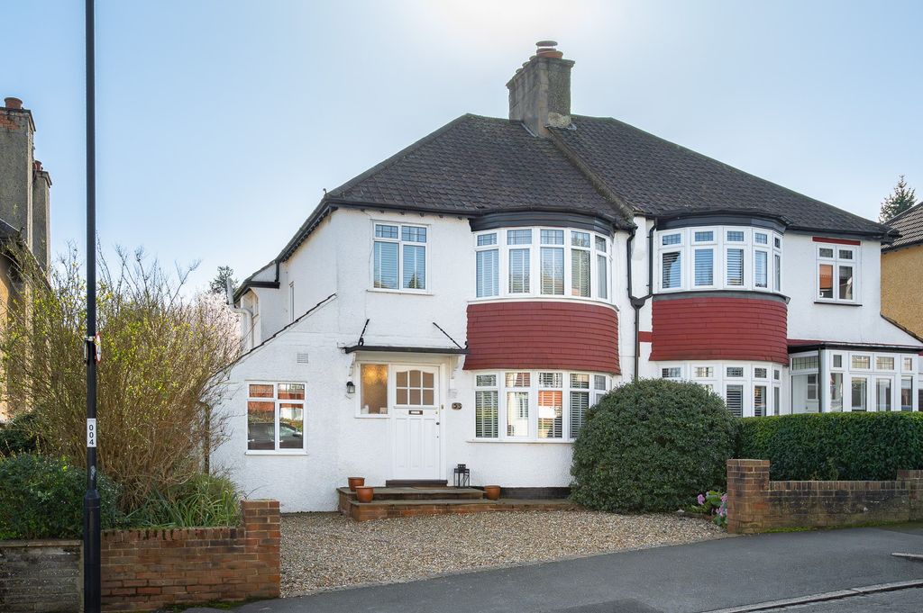 Property photo 1 of 27