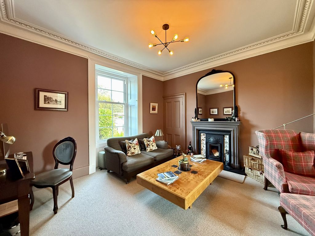 Property photo 3 of 29