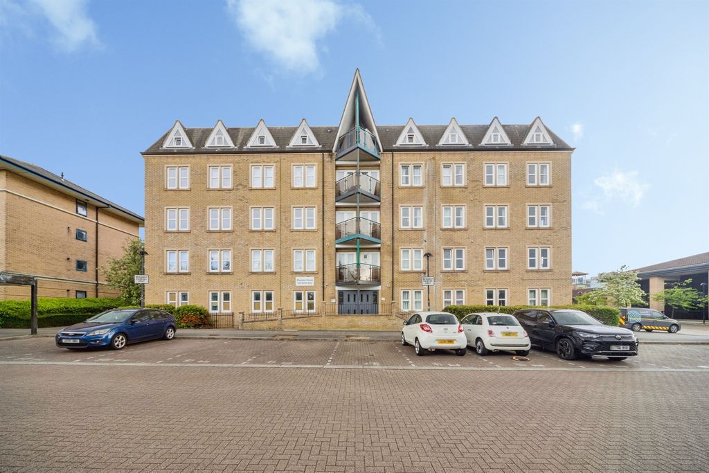 Property photo 1 of 20