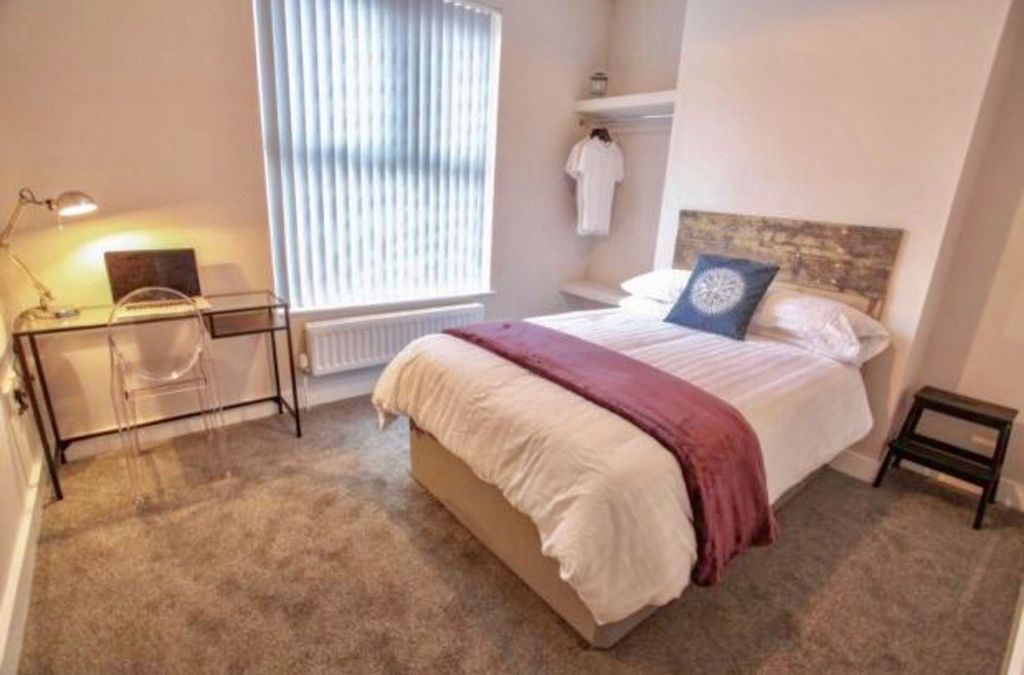 Property photo 2 of 6