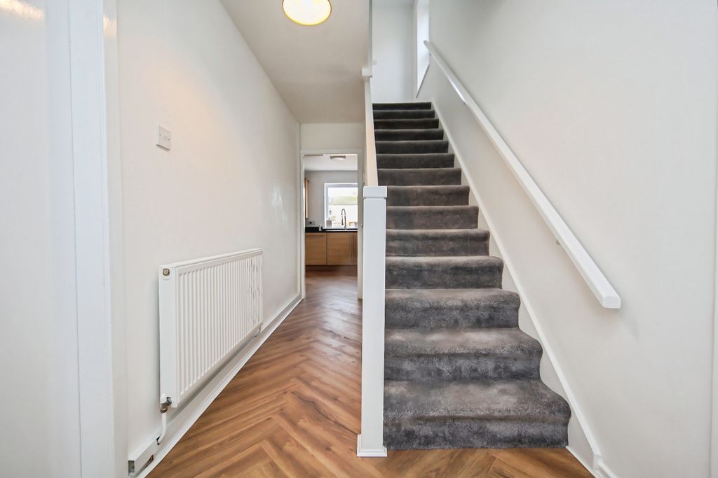 Property photo 2 of 31 Hallway