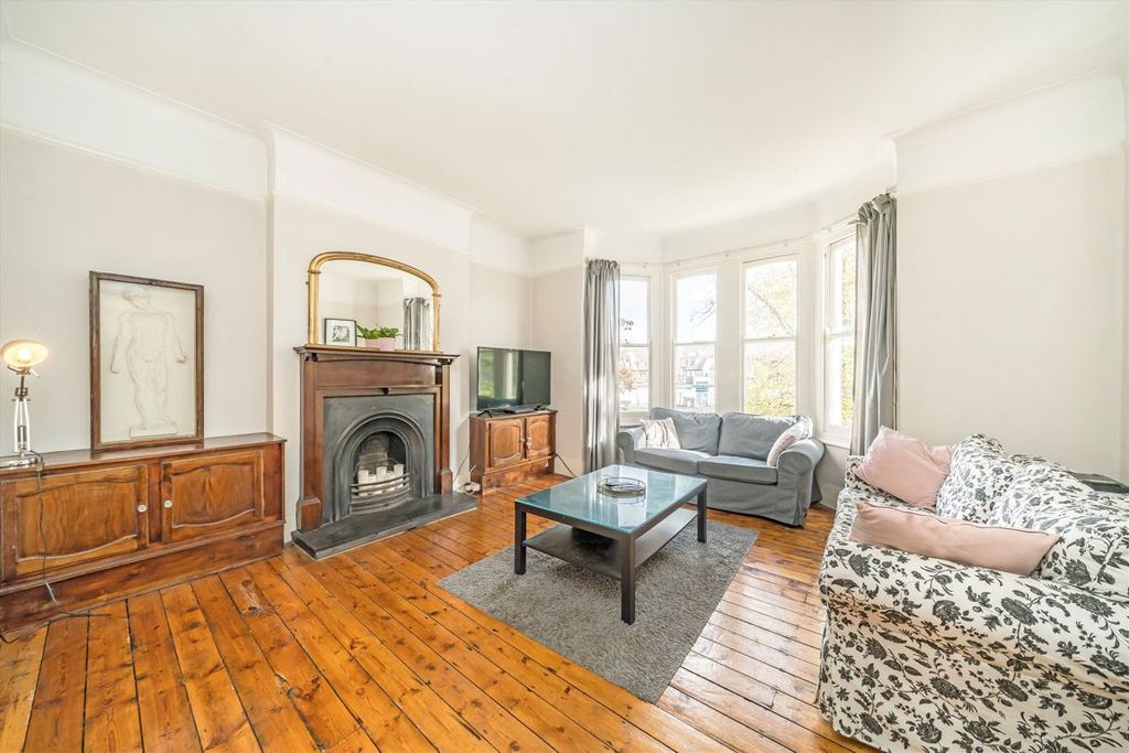 Property photo 2 of 9