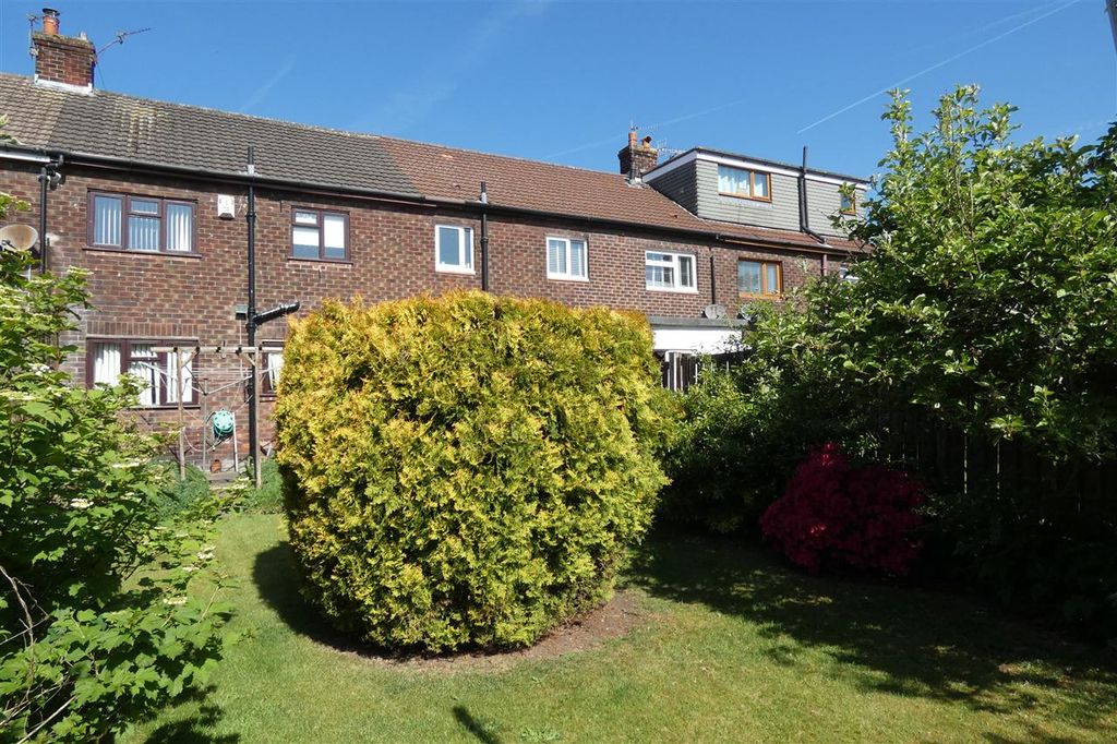 Property photo 2 of 17