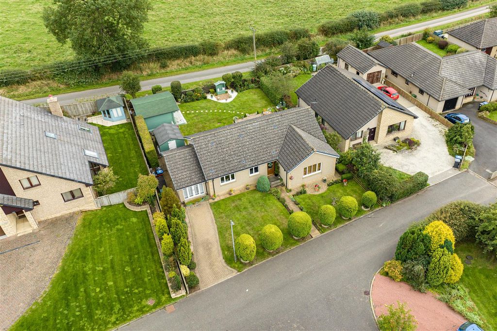 Property photo 2 of 33 12 The Croft Blainslie 78.Jpg