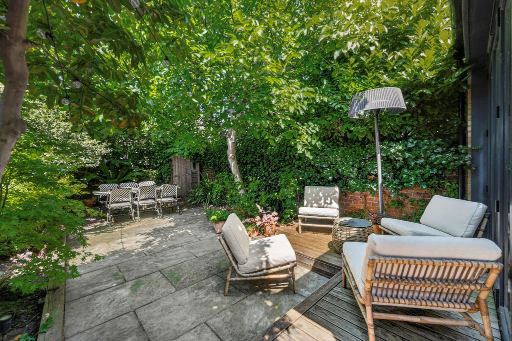 Property photo 3 of 13 Image