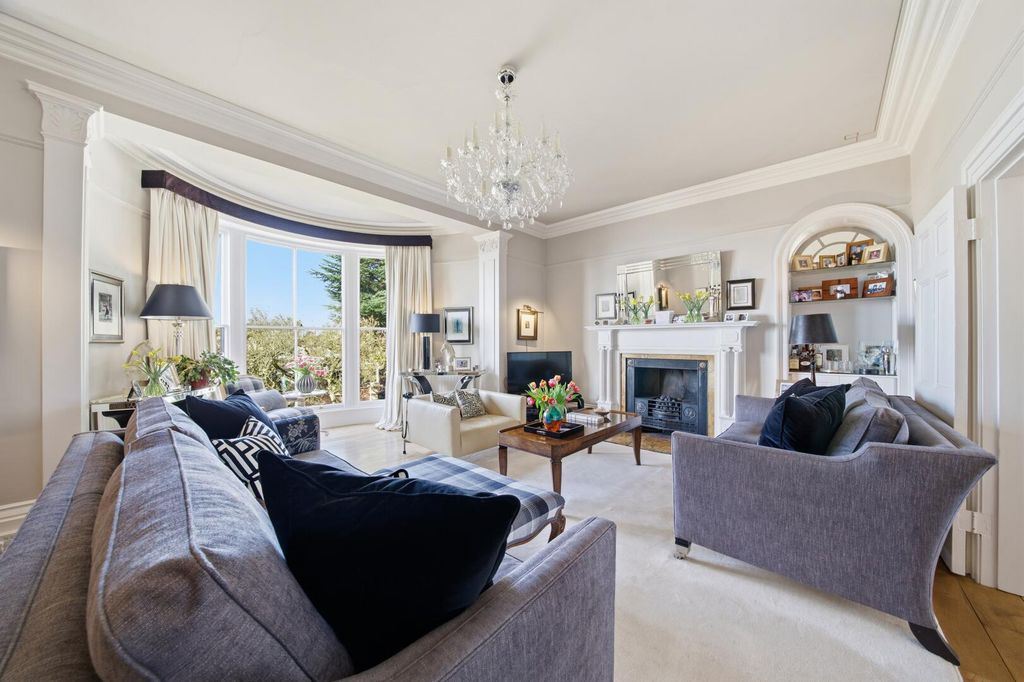 Additional image 5 of 3 bed flat for salePark Terrace, The Park NG1