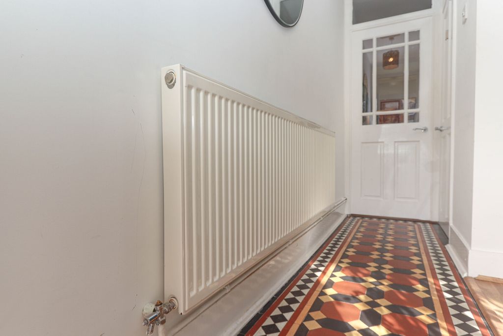 Property photo 3 of 11 Photo 05