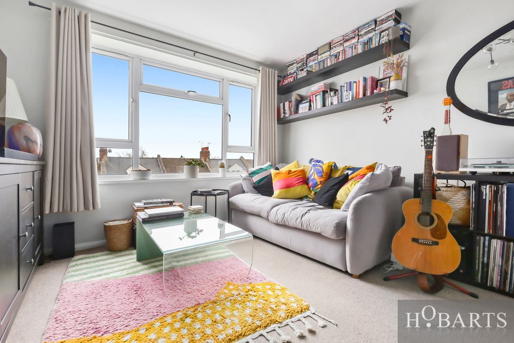 Property photo 1 of 13 1Â Bedroom Flat For Sale