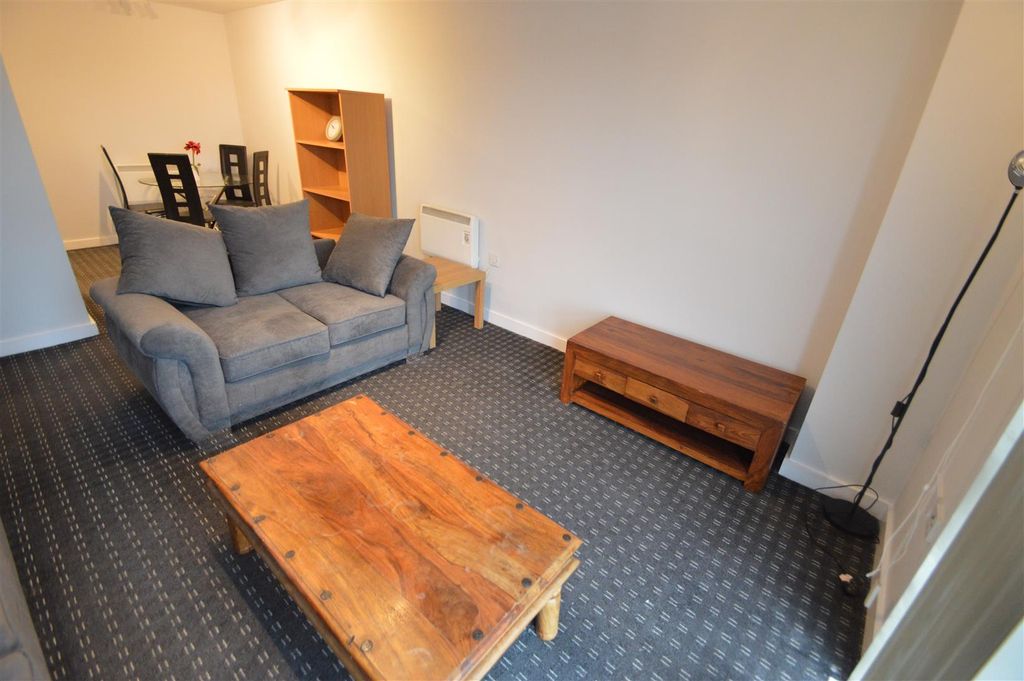 Property photo 3 of 6