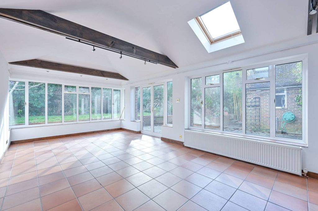 Property photo 3 of 24