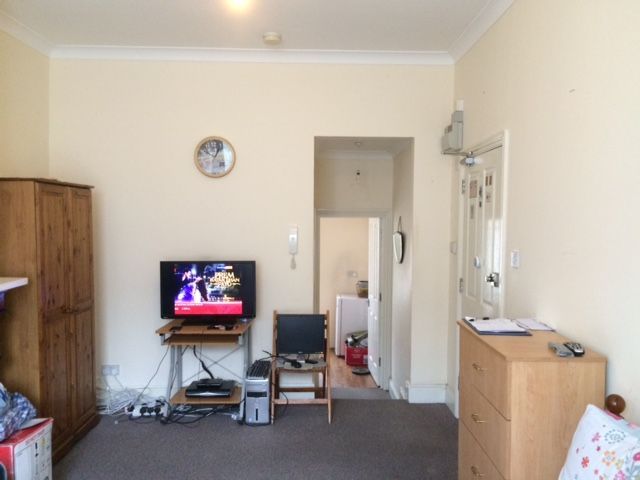 Property photo 2 of 6