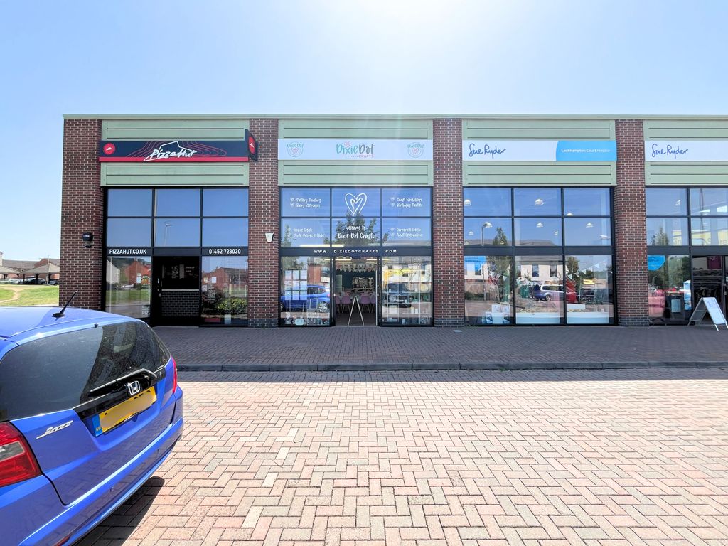 Property photo 1 of 4 Prominent Retail Unit Within Popular Neighbourhood Parade