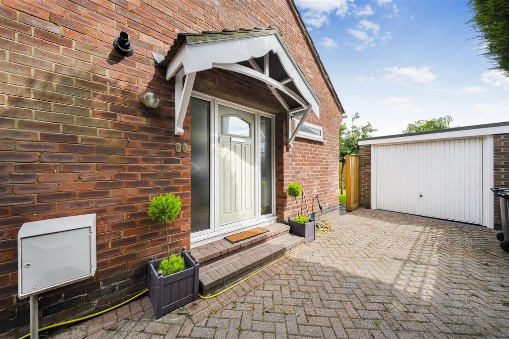 Property photo 2 of 19 2