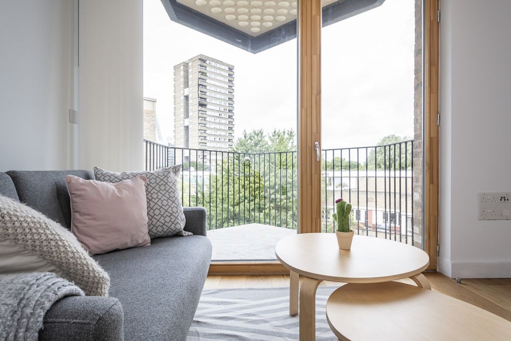 Property photo 3 of 9