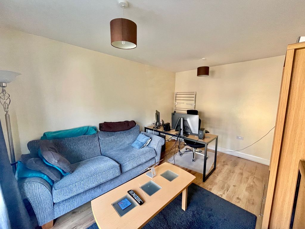 Property photo 2 of 9 Image