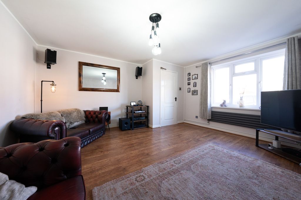 Property photo 3 of 24 Dsc03473