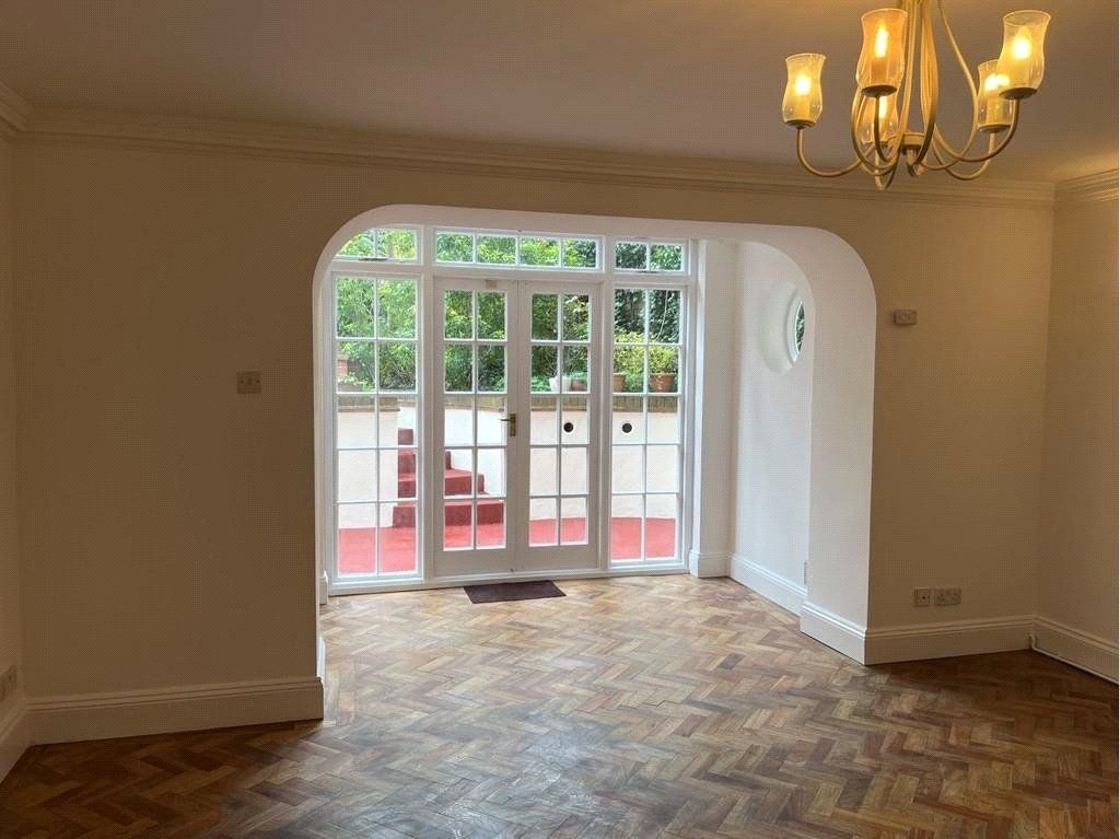 Property photo 2 of 10 Picture No. 03