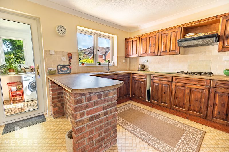 Property photo 3 of 16 Photo 13