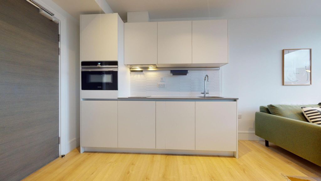 Property photo 2 of 18 Kitchen