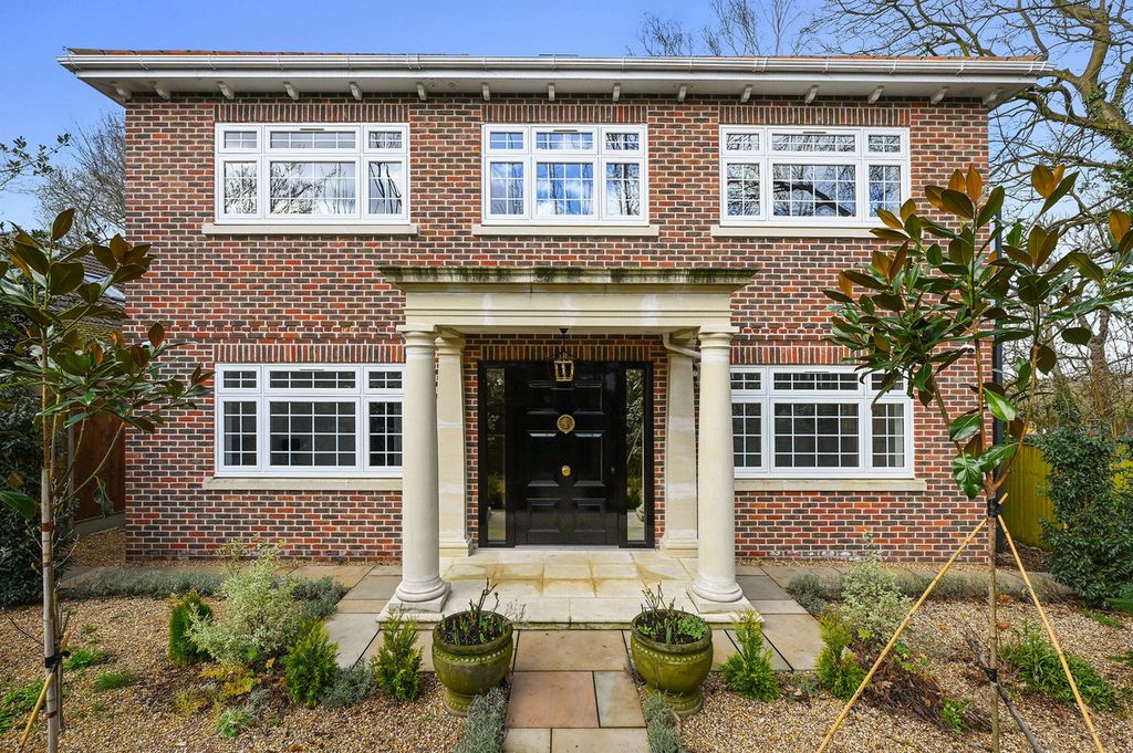 Property photo 1 of 50