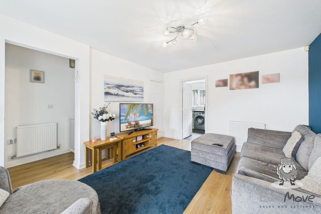 Property photo 3 of 13 6