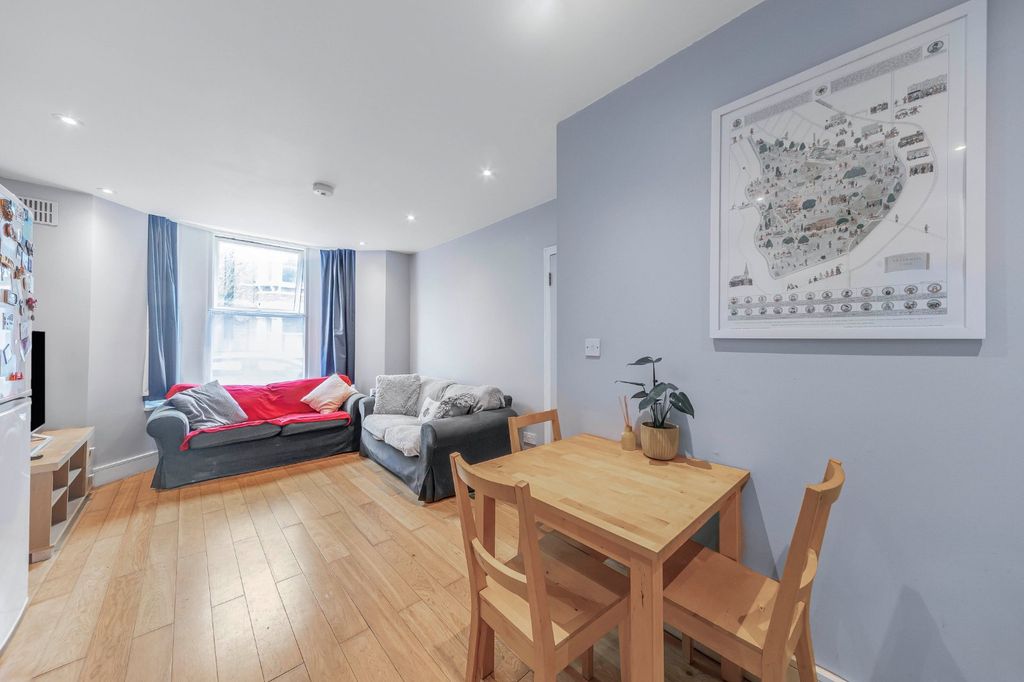 Property photo 2 of 12 Picture No. 10