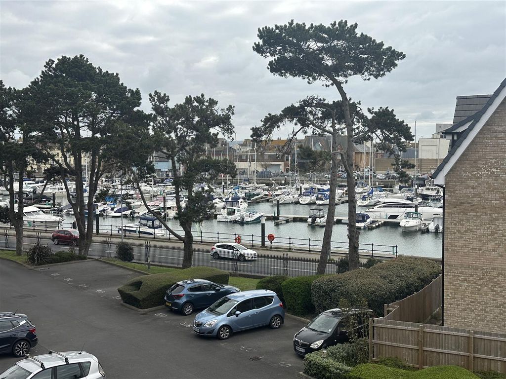 Property photo 2 of 15 Img_1369.Jpeg