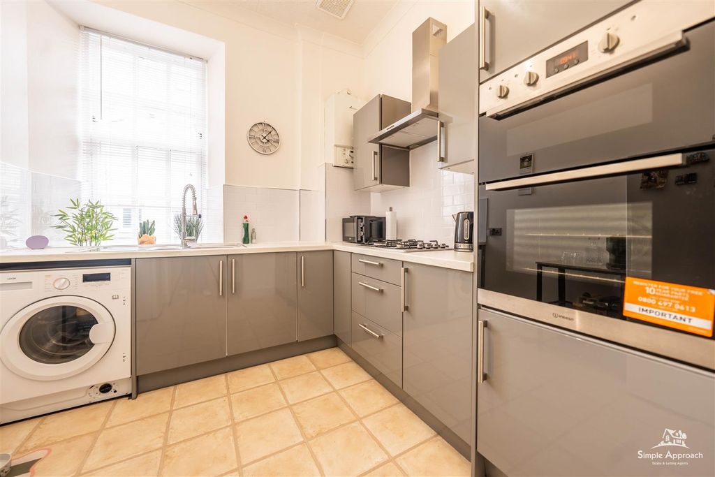 Property photo 2 of 29 Dsc09878-Hdr.Jpg