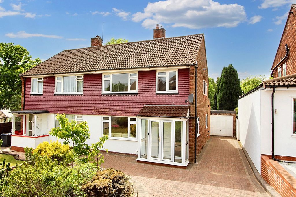 Property photo 1 of 25