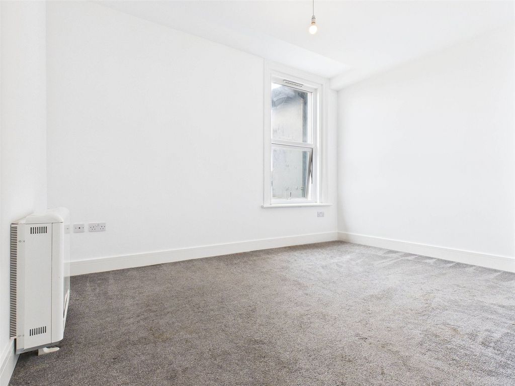Property photo 1 of 7 Studio Room