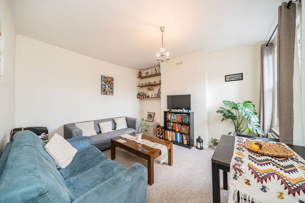 Property photo 2 of 7