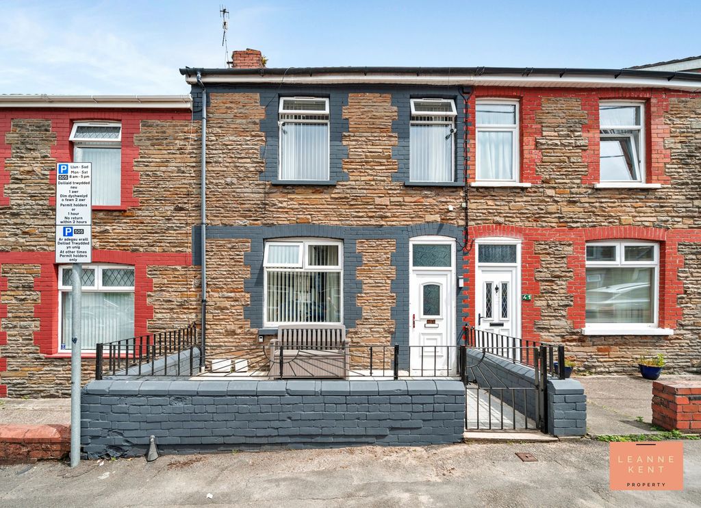 Property photo 1 of 39